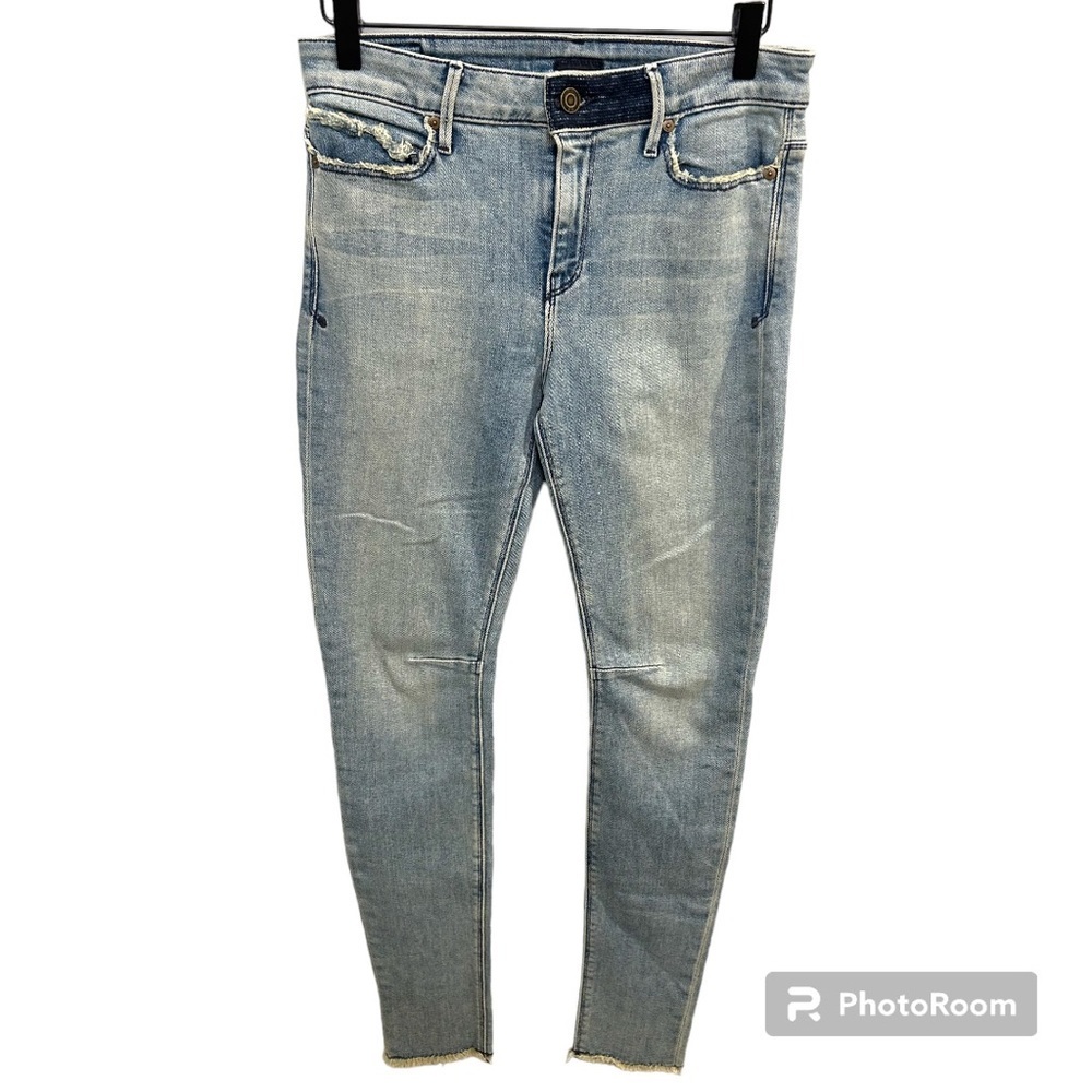 Rta Skinny Jean Light Wash Size 27 Euc D0325